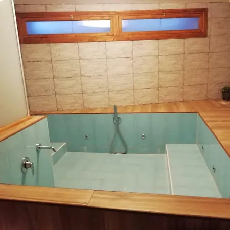 The Life Garden B&B 세르콜라